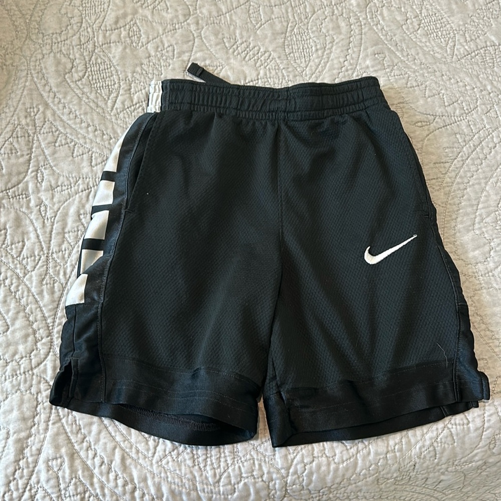 Mike boys active wear shorts. Size medium